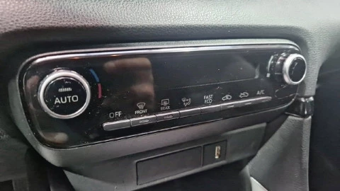 Toyota Yaris 1.5 120H Business Plus