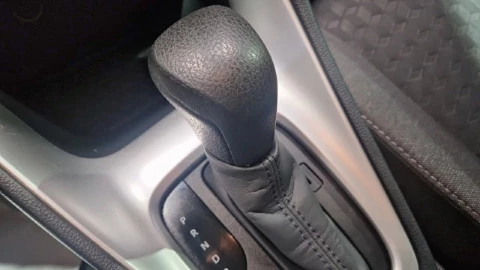 Toyota Yaris 1.5 120H Business Plus