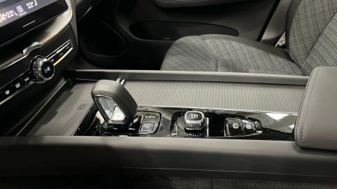 Volvo XC60 T6 PHEV Core eAWD Auto 257 kW (350 CV)