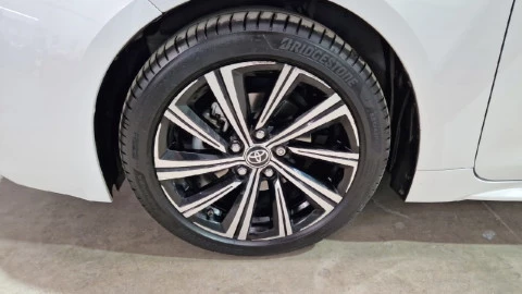 Toyota Corolla 1.8 125H STYLE E-CVT