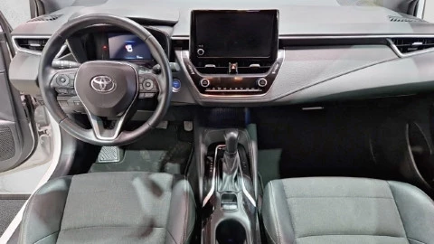 Toyota Corolla 1.8 125H STYLE E-CVT