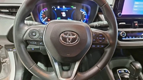 Toyota Corolla 1.8 125H STYLE E-CVT