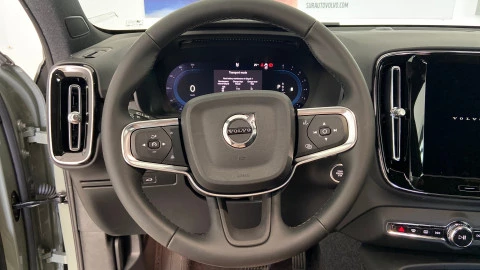 Volvo XC40 2.0 B3 G Core Auto