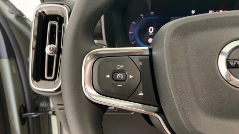 Volvo XC40 2.0 B3 G Core Auto