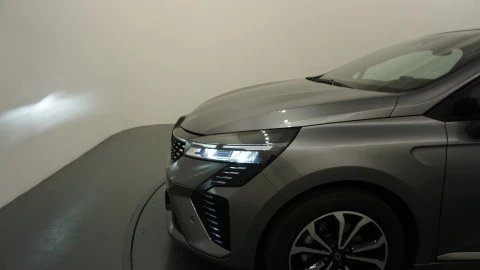 Renault Clio Techno full hybrid E-Tech 145 (103Kw)