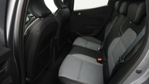 Renault Clio Techno full hybrid E-Tech 145 (103Kw)