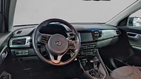Kia Niro 1.6 GDi HEV 104kW (141CV) Drive