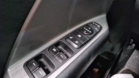 Kia Niro 1.6 GDi HEV 104kW (141CV) Drive