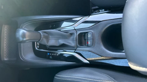 Toyota Corolla 1.8 125H STYLE E-CVT TOURING SPORT