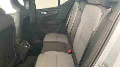 Volvo XC40 B3 G Core Auto 120 kW (163 CV)