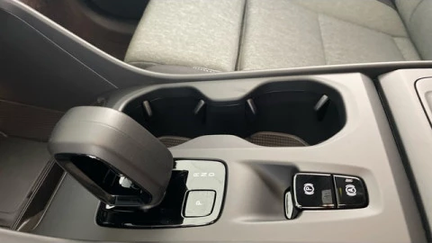 Volvo XC40 B3 G Core Auto 120 kW (163 CV)