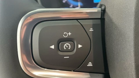 Volvo XC40 B3 G Core Auto 120 kW (163 CV)