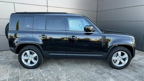 Land Rover Defender 2.0 Si4 404 SE 110 Auto 4WD PHEV