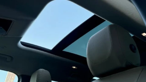 Land Rover Defender 2.0 Si4 404 SE 110 Auto 4WD PHEV