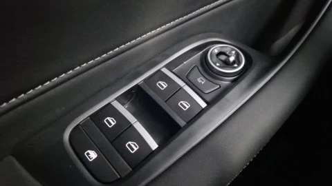 EBRO S400 1.5 DHE HEV Excellence CVT