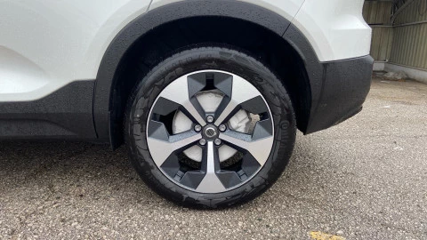 Volvo XC40 2.0 B3 G Plus Dark Auto