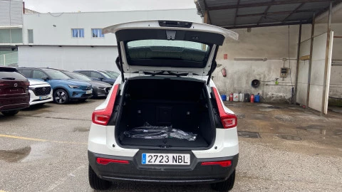 Volvo XC40 2.0 B3 G Plus Dark Auto