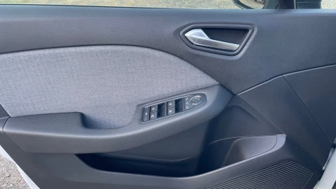Renault Clio Techno TCe 90 (67kw)