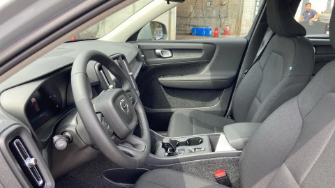 Volvo XC40 2.0 B3 G Essential Auto