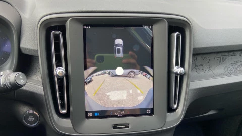 Volvo XC40 2.0 B3 G Essential Auto