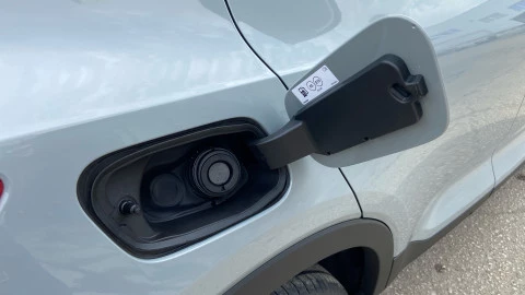 Volvo XC40 2.0 B3 G Essential Auto