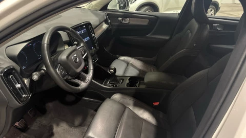 Volvo XC40 T2 Inscription 95 kW (129 CV)