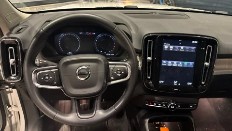 Volvo XC40 T2 Inscription 95 kW (129 CV)