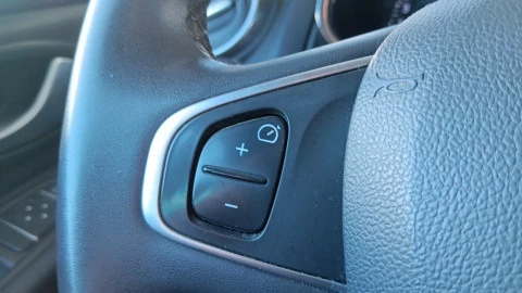 Renault Clio Limited 1.2 16v 55kW (75CV)