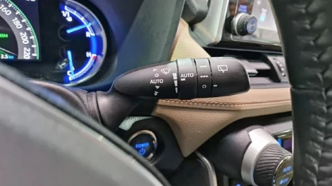 Toyota Rav4 2.5l 220H Luxury