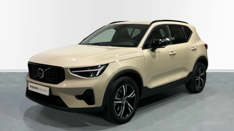 Volvo XC40 2.0 B3 G Plus Dark Auto