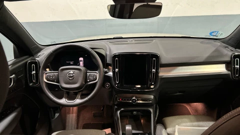 Volvo XC40 2.0 B3 G Plus Dark Auto