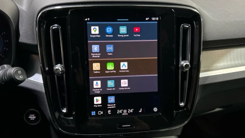 Volvo XC40 2.0 B3 G Plus Dark Auto