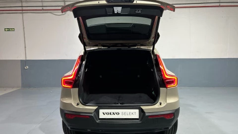 Volvo XC40 2.0 B3 G Plus Dark Auto