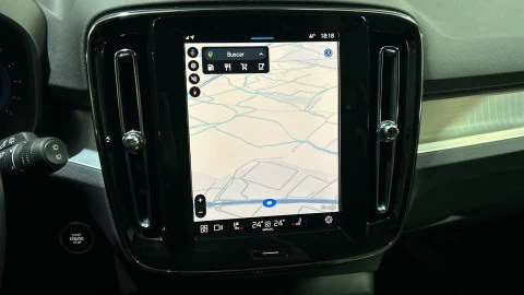 Volvo XC40 2.0 B3 G Plus Dark Auto