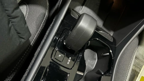Volvo XC40 2.0 B3 G Plus Dark Auto