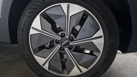 EBRO S700 1.6 TGDI Luxury 7 DCT