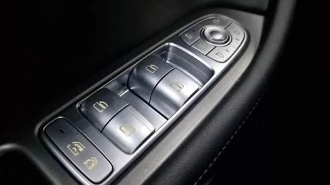 EBRO S700 1.6 TGDI Luxury 7 DCT