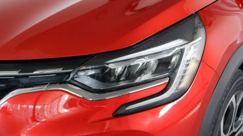 Renault Captur Techno Fast Track