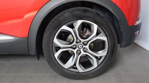 Renault Captur Techno Fast Track