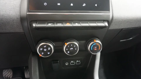 Renault Clio Evolution TCe 90 (67kw)