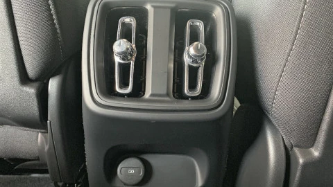 Volvo XC40 2.0 B3 G Core Auto