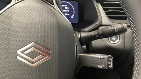 Renault Captur   TCe Techno 67kW