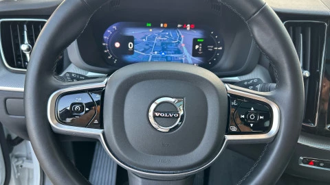 Volvo XC60 2.0 T6 AWD Recharge Plus Dark Auto