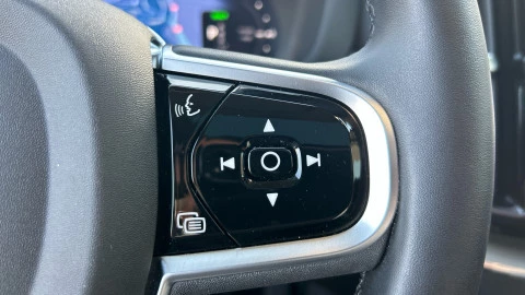 Volvo XC60 2.0 T6 AWD Recharge Plus Dark Auto