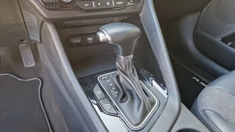 Kia Niro 1.6 GDi HEV 104kW (141CV) Drive
