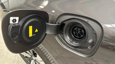 Volvo XC60 T6 Recharge Plus Dark AWD Auto 257 kW (350 CV)