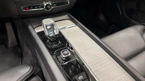 Volvo XC60 T6 Recharge Plus Dark AWD Auto 257 kW (350 CV)