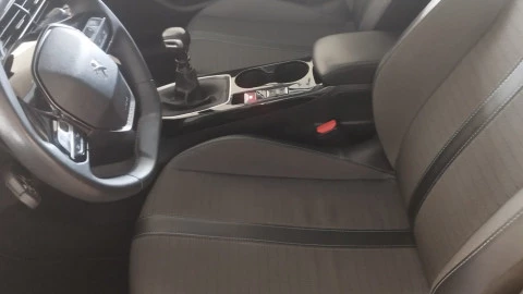 Peugeot 208 PureTech 73kW (100CV) Allure