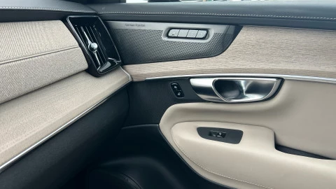 Volvo XC90 2.0 B5 Gasolina AWD Plus Bright Auto