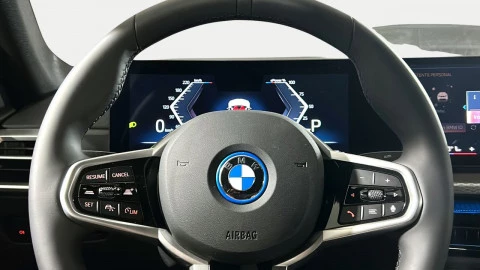 BMW i4 eDrive35